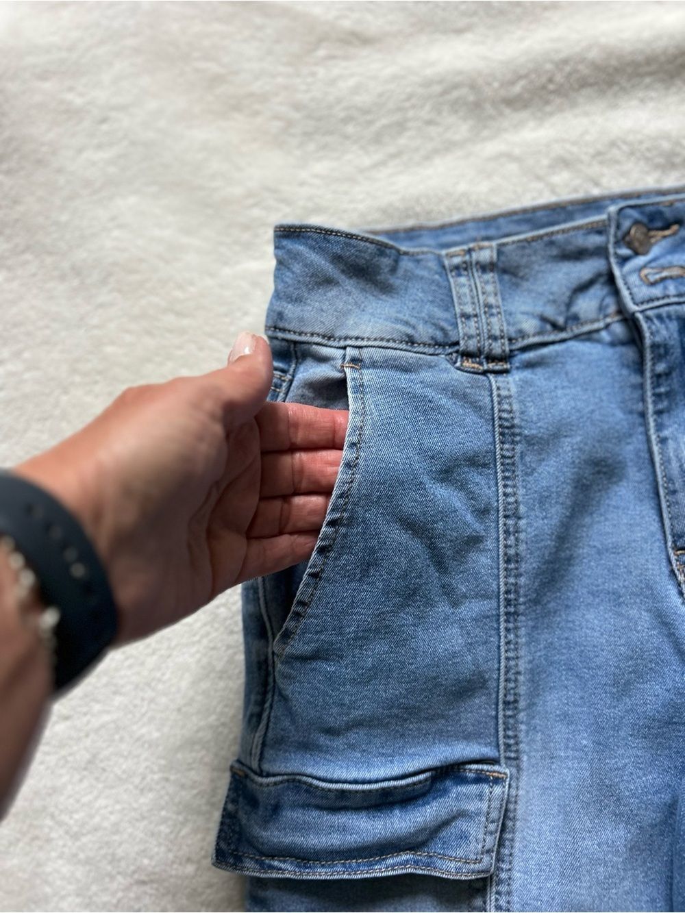 Madden NYC Skater Cargo Flare Women’s Jeans Front Seam Cargo Pockets Size 8 - Picture 5 of 15